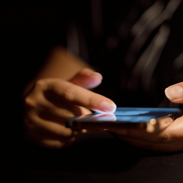 How to Stop Doomscrolling & Social Media Addiction