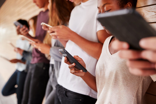 Cellphones in School: Should It Be Allowed?