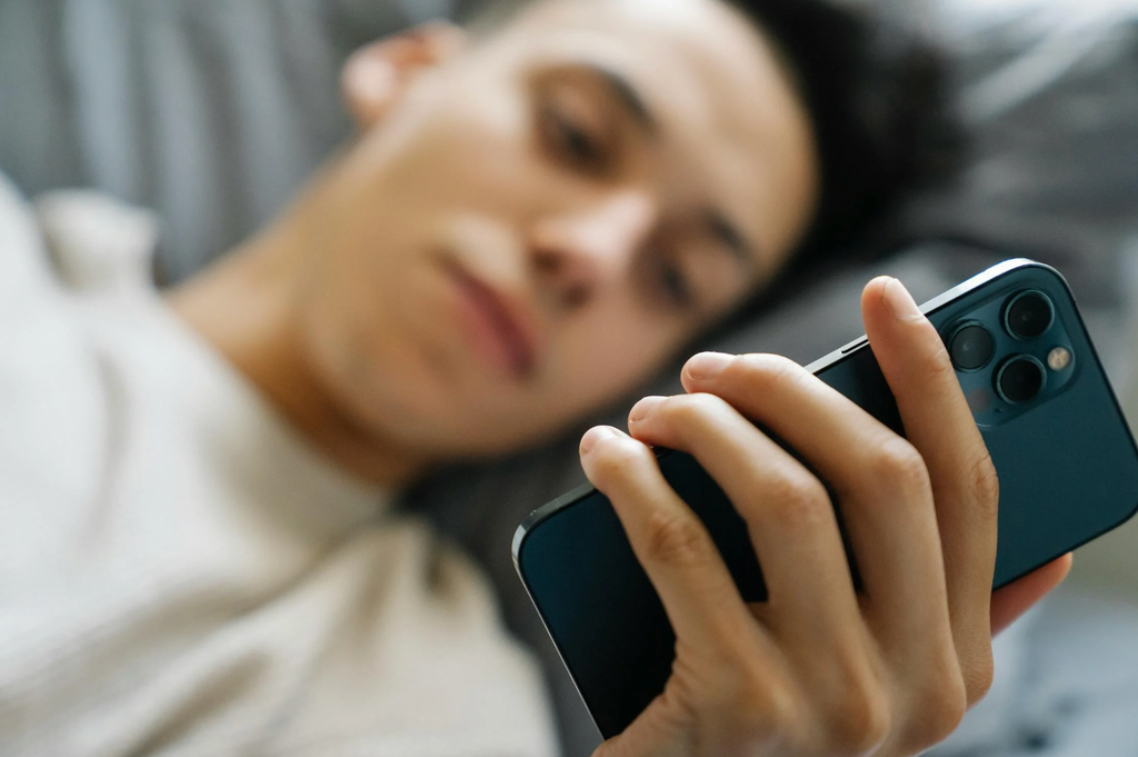How Mobile Phone Addiction Disrupts Sleep and Mental Well-Being