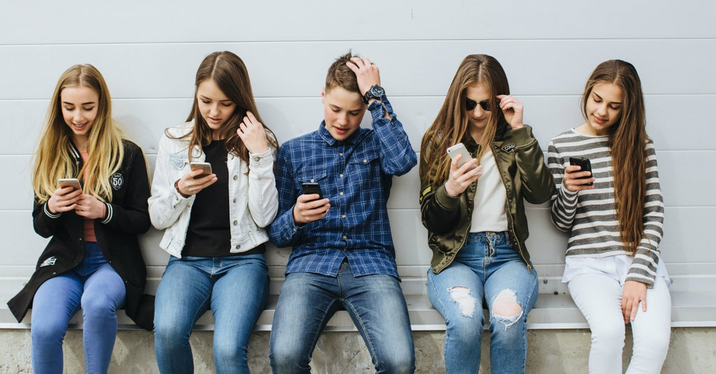 What to Do About Teenage Cell Phone Addiction